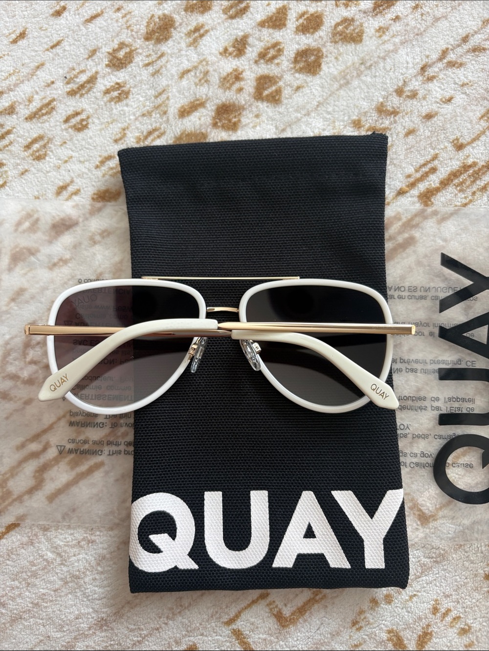 Quay Sunglasses - Picture 2 of 3